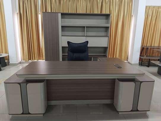 Table bureau Directeur 2m avec retour image 8