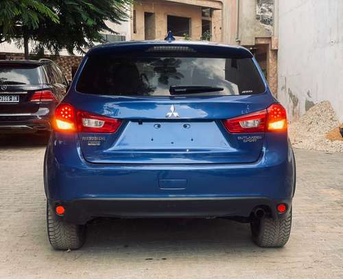 Mitsubishi outlander sports 2017 image 2