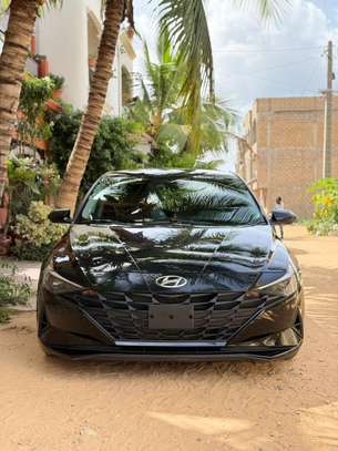 A vendre Hyundai Elantra image 2