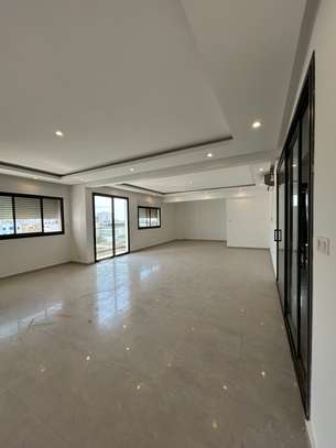 Beau F5 au Almadies King Fahd pour habitation ou bureau image 2