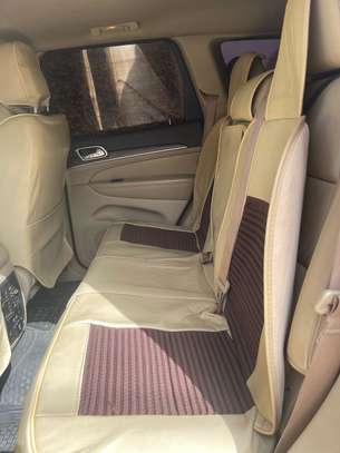 jeep grand cherockee image 12