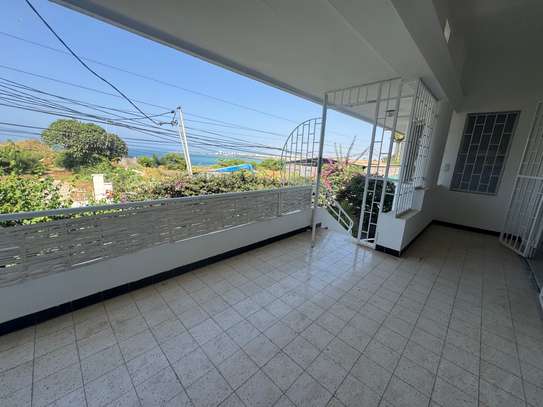 villa à louer corniche plateau 4 chambres salon image 7