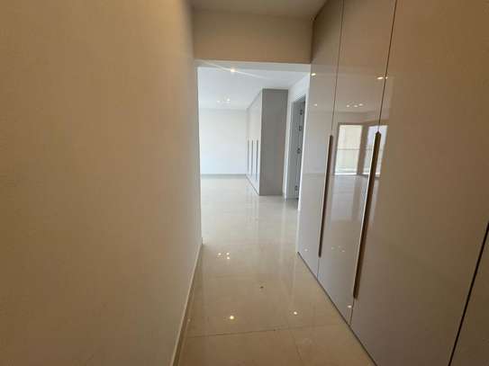 Plateau corniche appartement à louer 4 chambres image 4