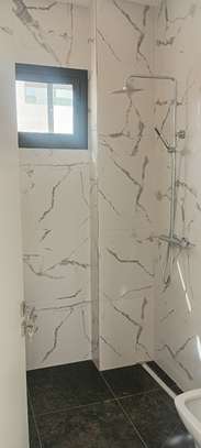 APPARTEMRNT A LOUER AU POINT E image 12