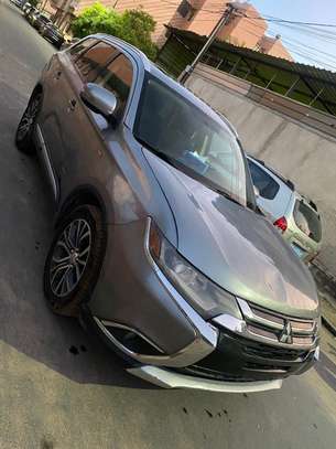 Mitsubishi Outlander  2016 image 6