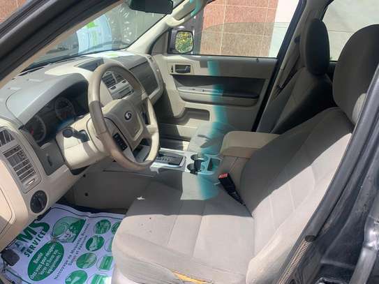 Ford escape 4X4 image 6