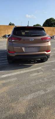 Hyundai Tucson Luxury 2017 image 13