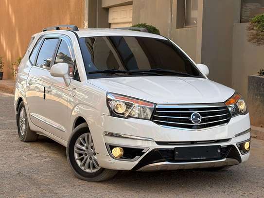 Ssangyong Korando Turismo 2017 image 2