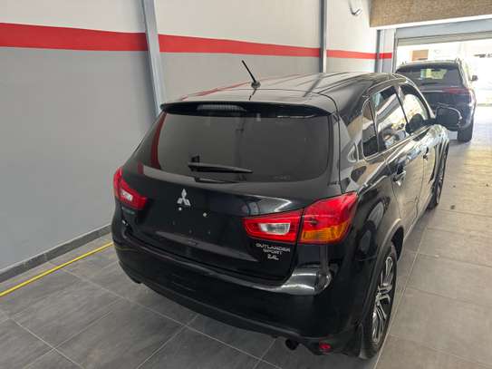 Mitsubishi outlander Anne 2016 image 3