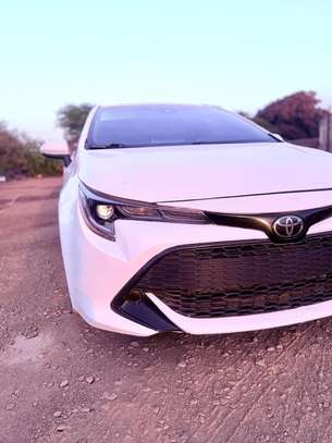 2020 Toyota Corolla SE HATCHBACK image 6