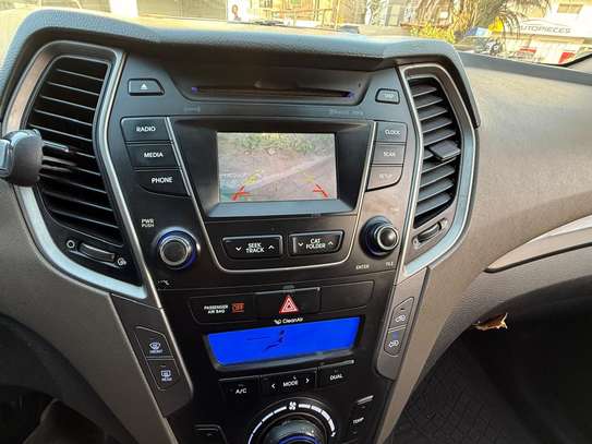 Hyundai Santafe 2014 image 2