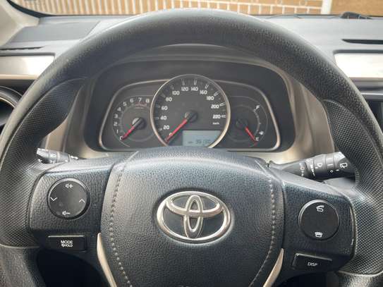 Toyota Rav 4 image 9