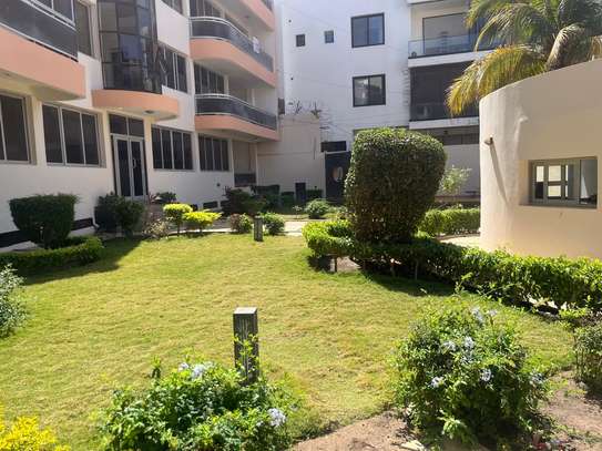 Appartement haut standing f4 sis aux almadies image 8