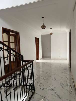 Grande Villa a louer aux Almadies image 6