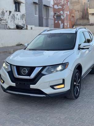 Nissan rogue 2017 image 2