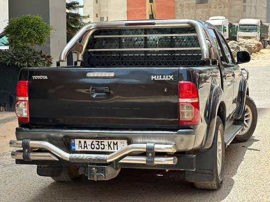 Toyota hillux image 8