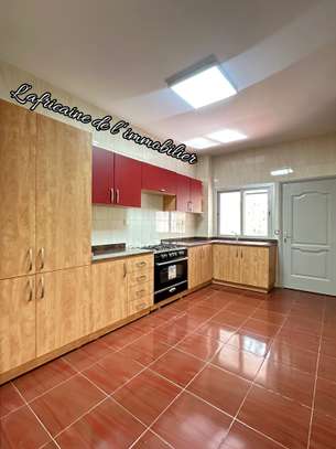 Appartement F4 à louer – Proche du lycée Jean Mermoz image 4