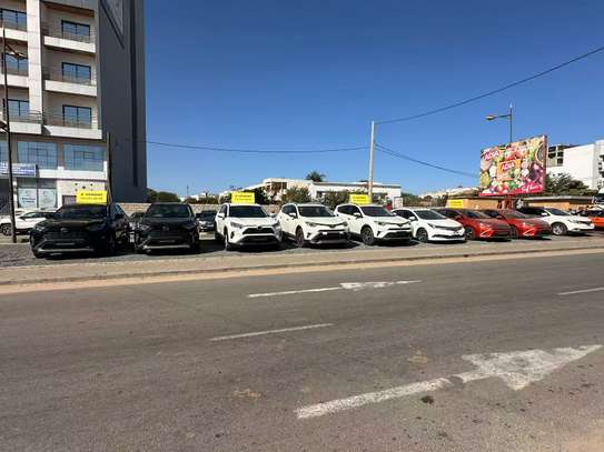 2020 TOYOTA RAV4 image 11