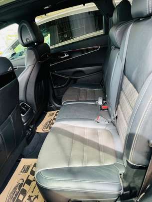 Kia sorento image 9