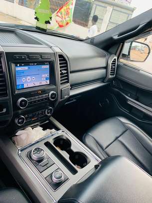 Ford Exoedition 2018 image 2
