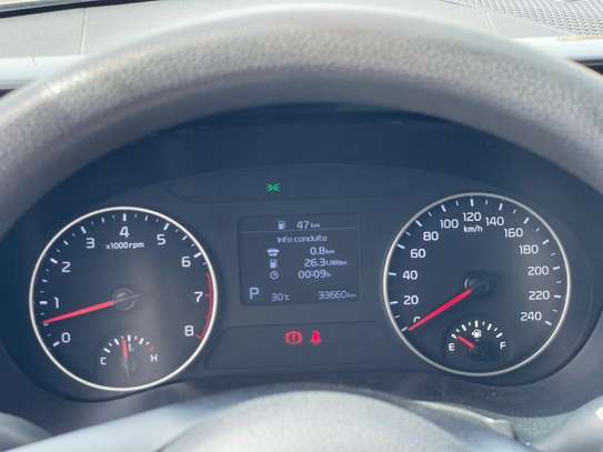 Kia Sportage SUV gris polyvalent confort et sécurité image 9