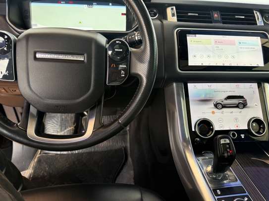 Range Rover sport image 11