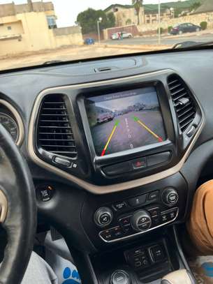 Jeep Cherokee Limited 2016 v4 image 12