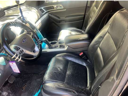 Ford Explorer 2011 image 3