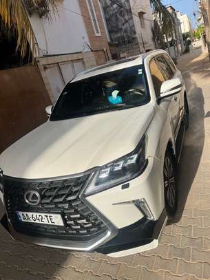 Toyota Lexus V8 2015 image 2