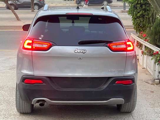 Jeep Cherokee 2015 Gris Automatique SUV image 2