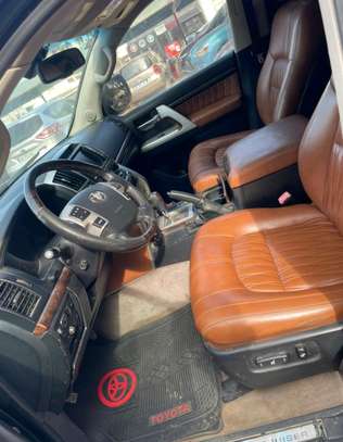 Toyota Land Cruiser V8 Diesel image 4