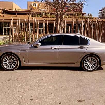 BMW 745e à Louer image 4