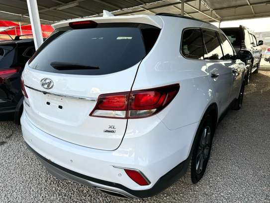 Hyundai santafe XL image 4