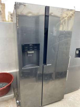 Réfrigérateur américain inox avec distributeur d'eau image 1
