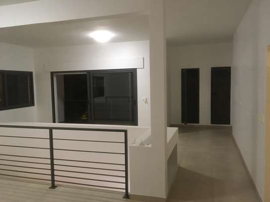 Maison R+1  à louer aux Mamelles image 4