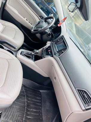 Hyindai elantra gt 2018 image 13