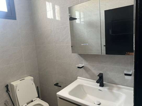 JOLI APPARTEMENT A LOUER FENETRE MERMOZ image 4
