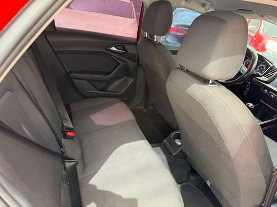 Audi 2019 image 9