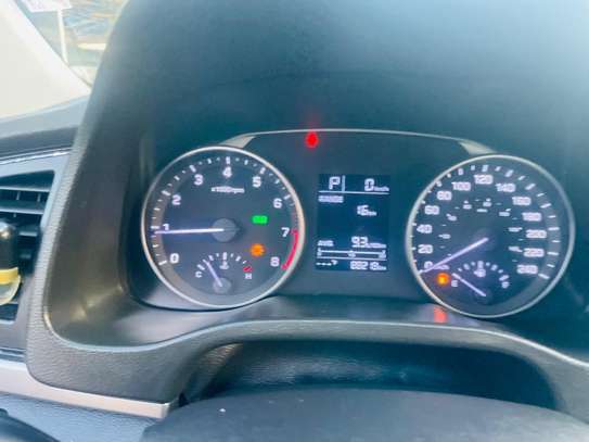 HYUNDAI ELANTRA 2017 image 13