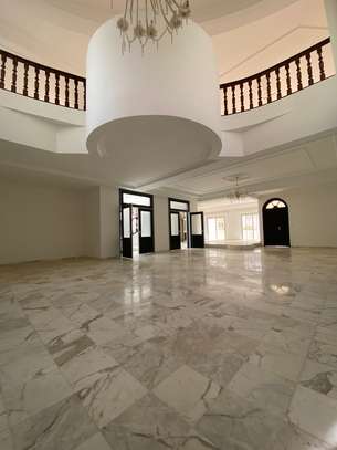 Maison à louer aux Almadies image 11