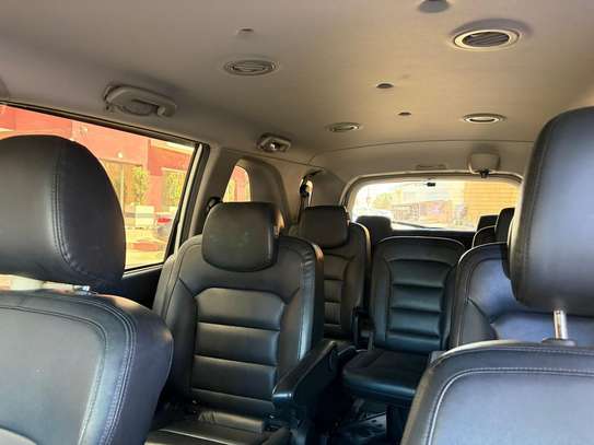 Ssangyong Korando Turismo 2017 image 8