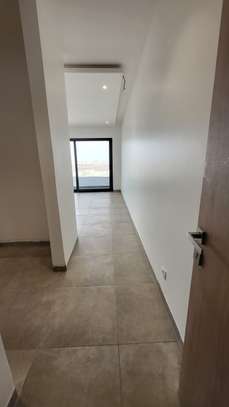 Bel appartement de grand standing sur la VDN image 12