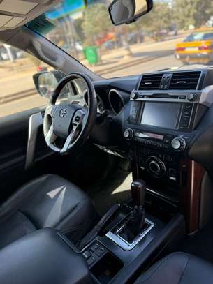 Toyota prado image 4