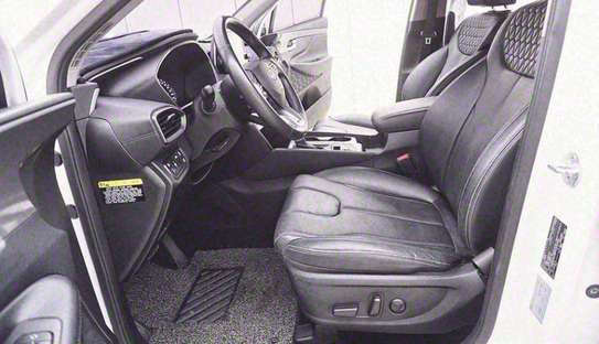 Hyundai Santafe 2019 image 8