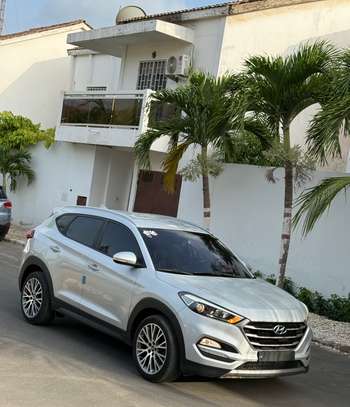 Hyundai teucson image 5