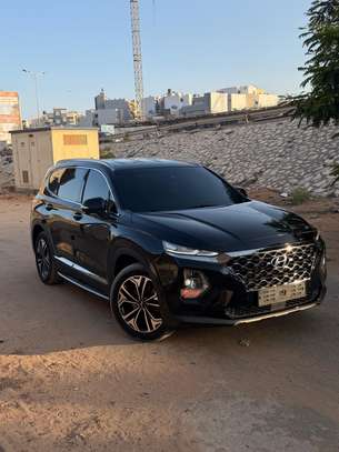 Hyundai Santafe 2019 image 2