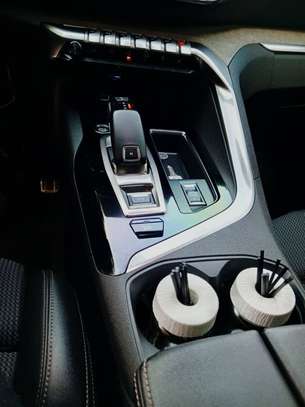 PEUGEOT 3008 GT-Line full option image 9