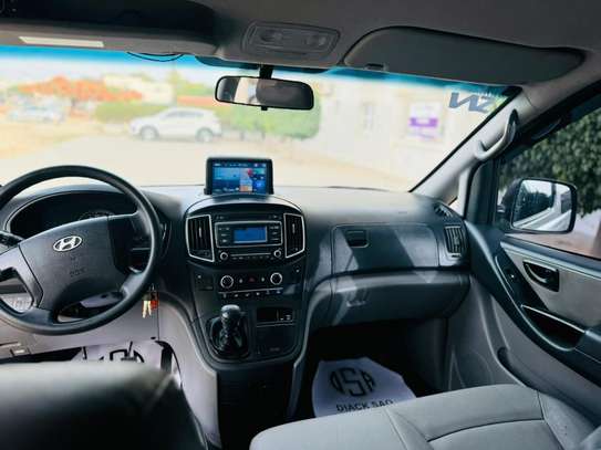 Hyundai Starex 2016 image 4