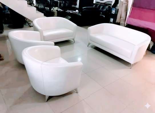 Canape 7 places + 1 tape à bon état image 2