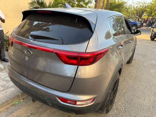 Vente flash Kia Sportege 2018 venant image 4